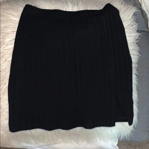 Shein black ribbed skirt with slit on the side